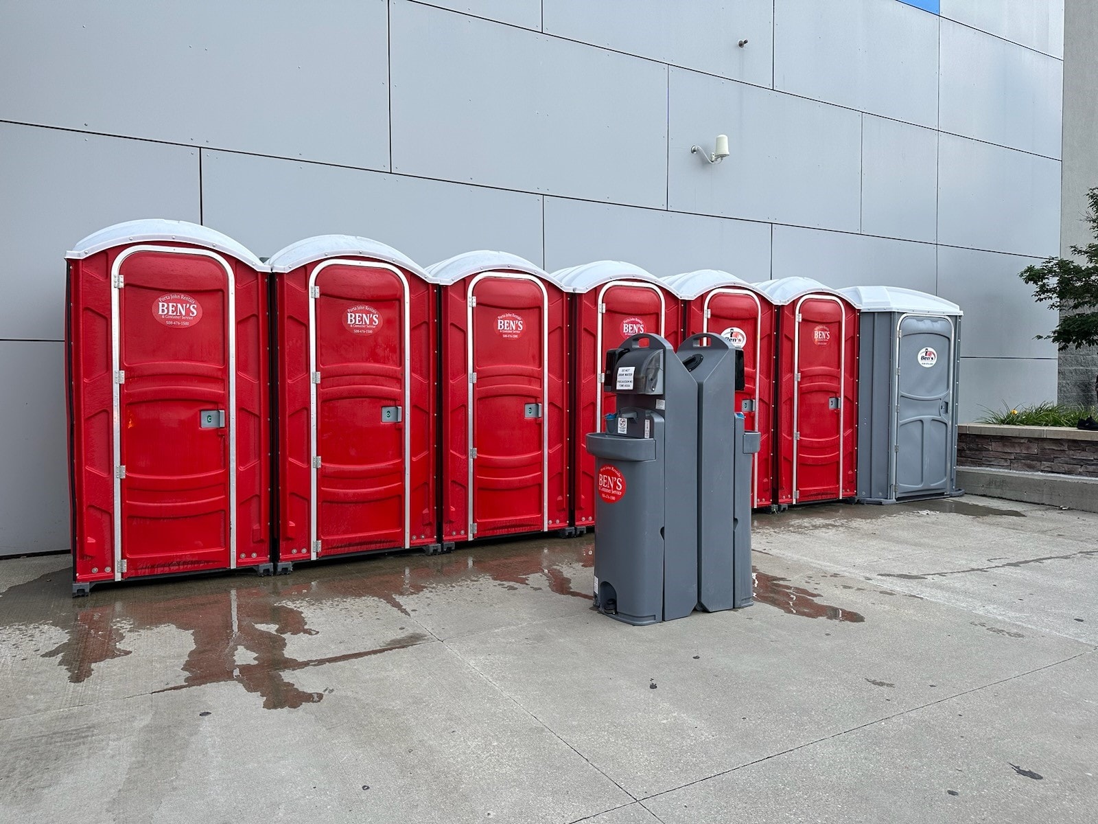 Wash Stations/Portable Sinks and Hand Sanitizer Stations Ben’s